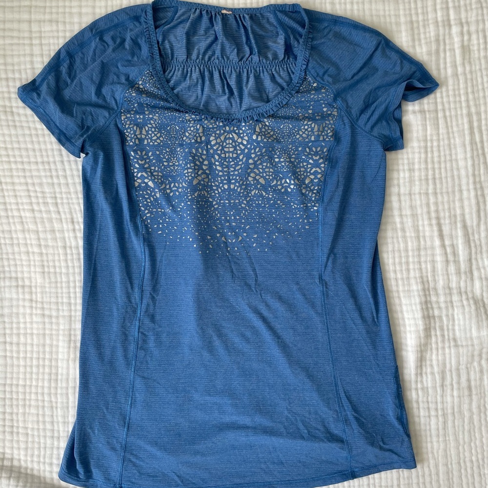 lululemon athletica Blue Short Sleeve Tee